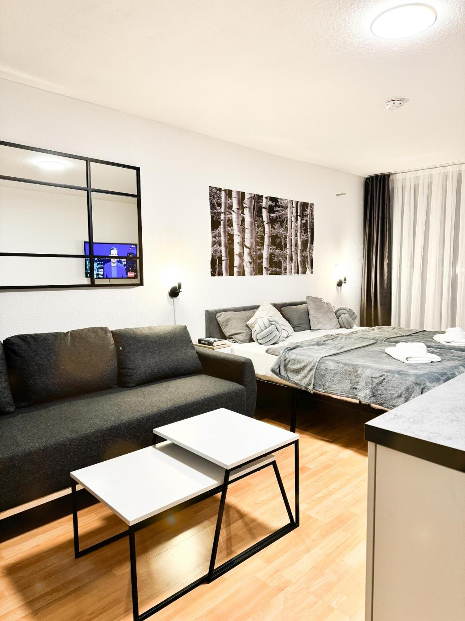 Modern Living In Karlsruhe - Frieden Apartments Bagian luar foto
